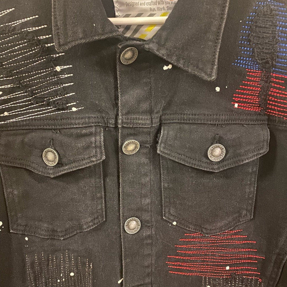 Road Narrows NYC Black Denim Button Down Jacket Size L Embroidered Distressed - Picture 3 of 16